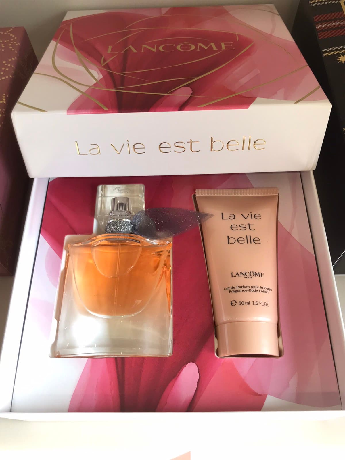 Подаръчен комплект Lancome LA VIE EST BELLE 30 ml EDP + BL 50 ml